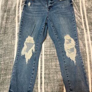 Judy Blue Distressed Boyfriend Jeans in Classic Blue